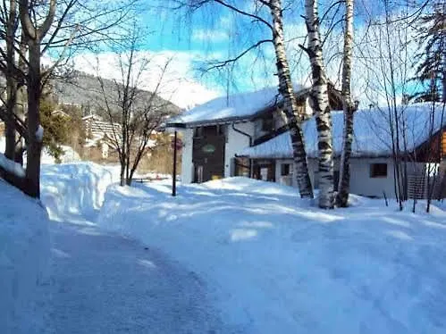 Dortoir Moubra * Κρανς Μοντάνα