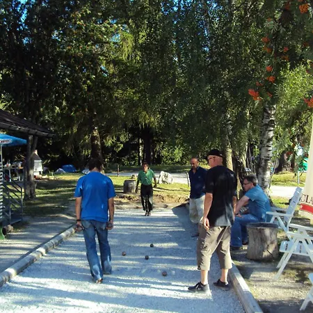 Dortoir Moubra ホステル *